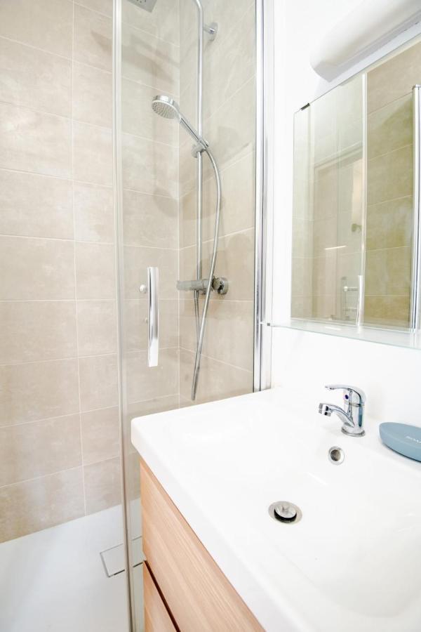 Recent Studio A Deux Pas Du Vieux Tours Apartment Bagian luar foto