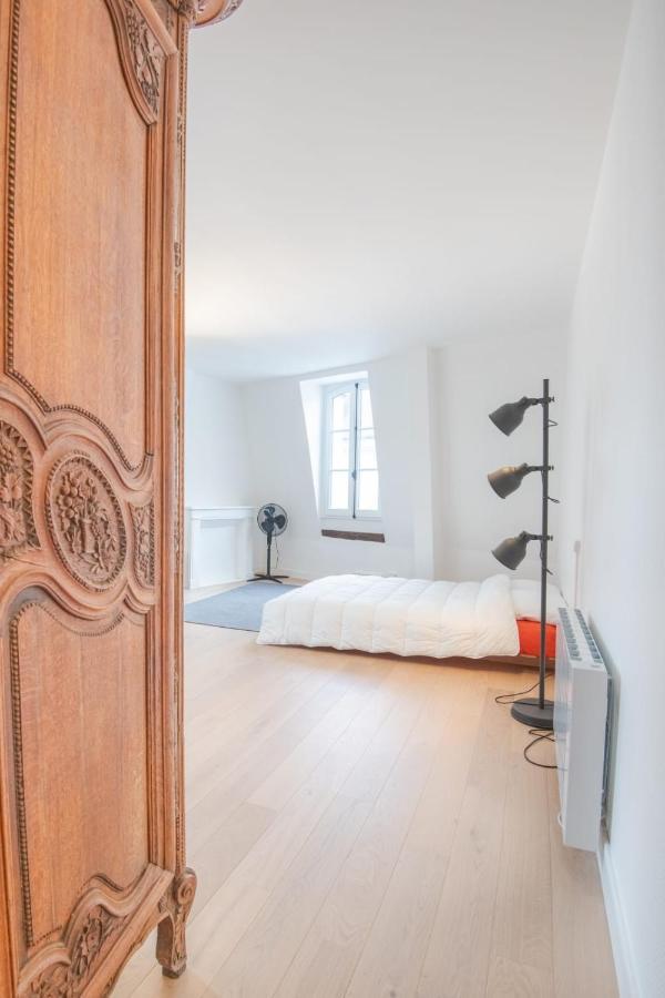 Recent Studio A Deux Pas Du Vieux Tours Apartment Bagian luar foto