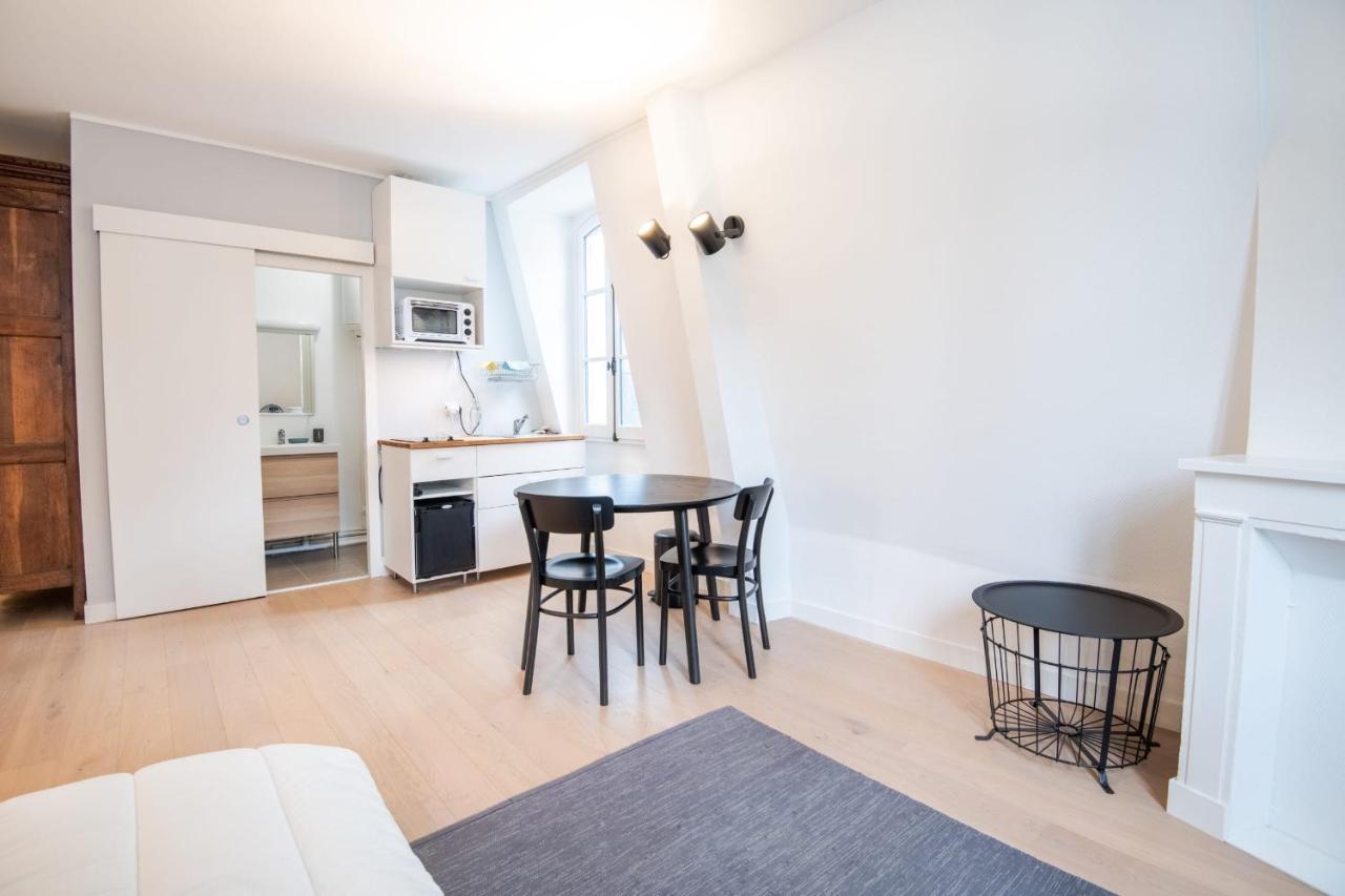 Recent Studio A Deux Pas Du Vieux Tours Apartment Bagian luar foto