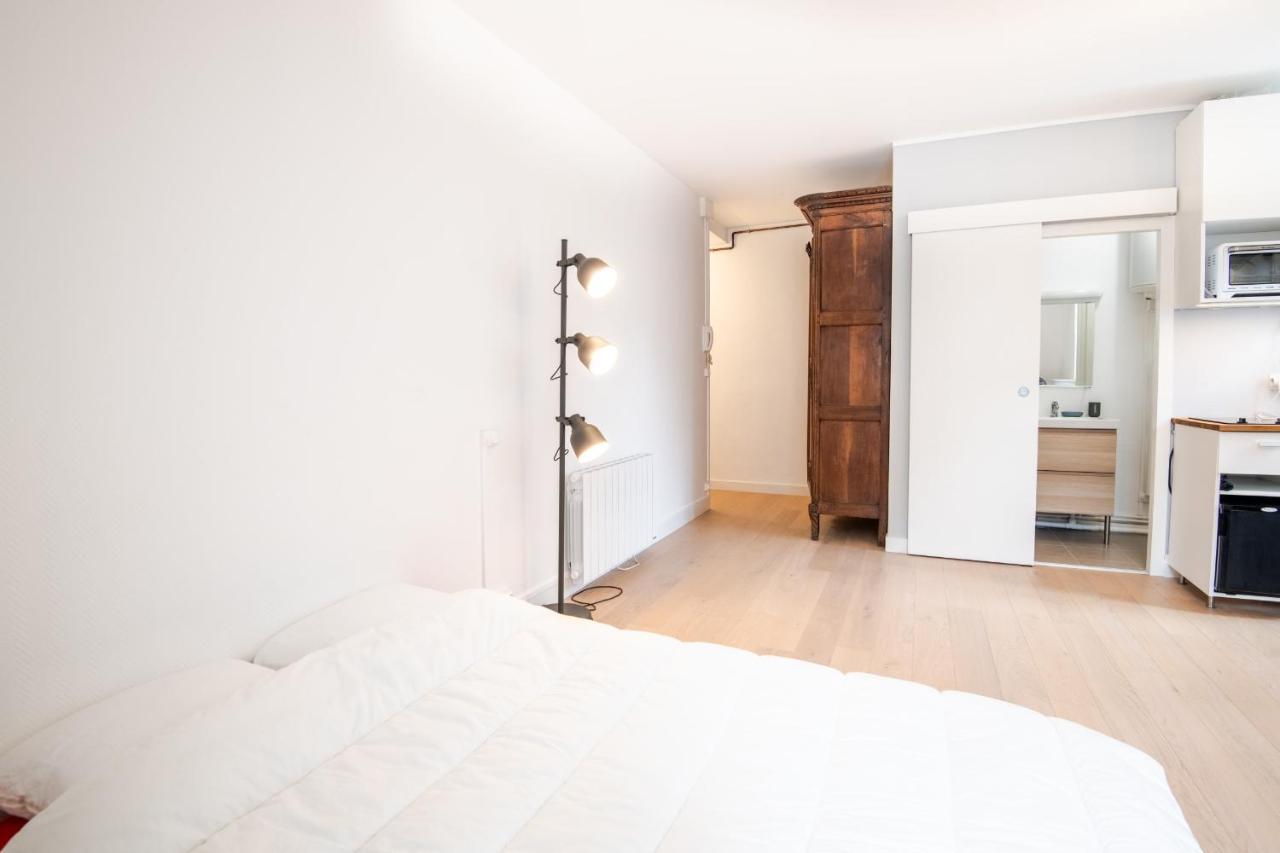 Recent Studio A Deux Pas Du Vieux Tours Apartment Bagian luar foto